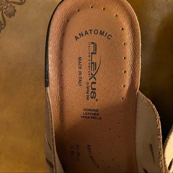 Spring Step FLEXUS Italian Made Leather Decca Slide Beige Sandal - Picture 11 of 13